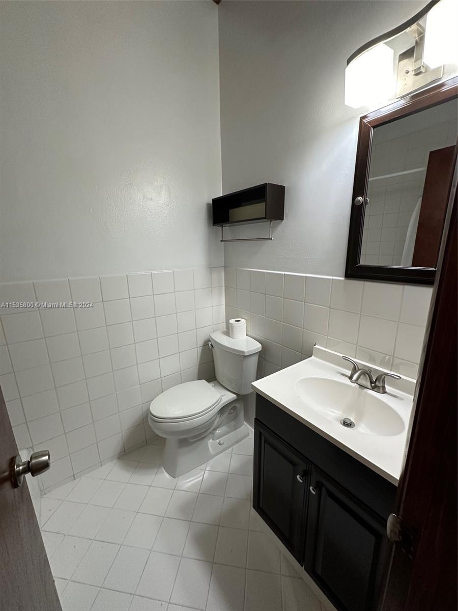 KENDALE LAKES WEST TOWNHO - Residential Lease