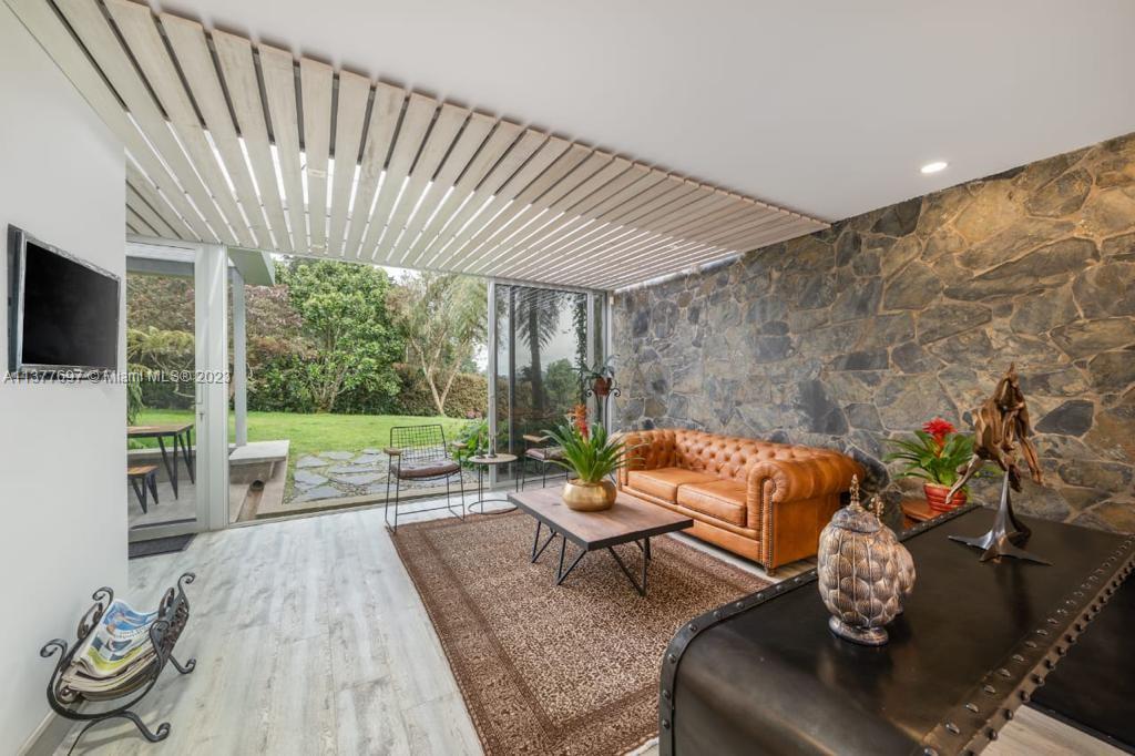 PORCELACION VALLE ALTO - Residential