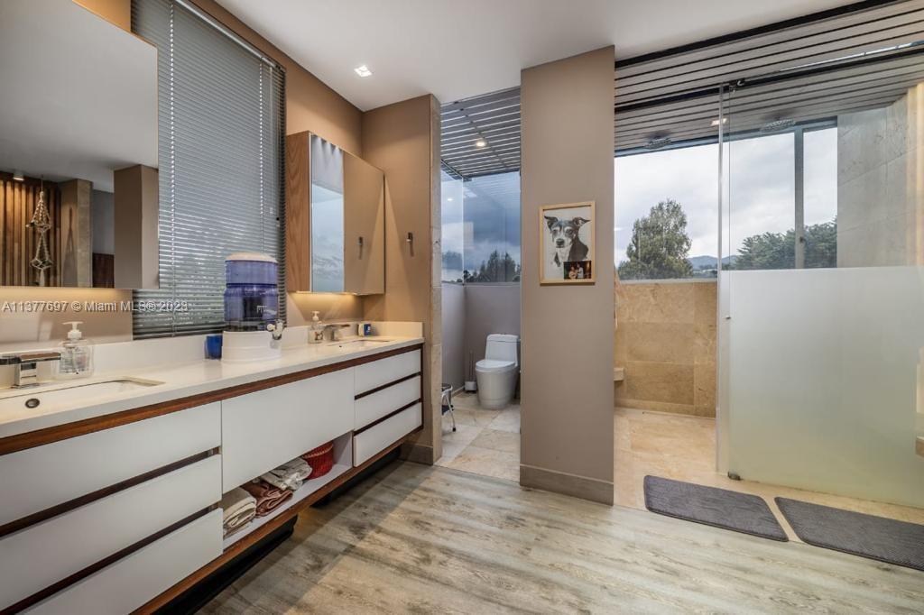 PORCELACION VALLE ALTO - Residential