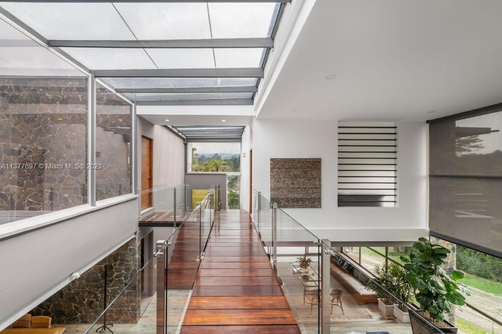 PORCELACION VALLE ALTO - Residential