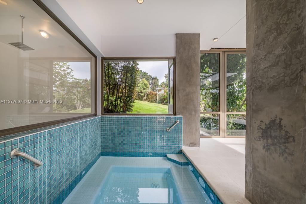 PORCELACION VALLE ALTO - Residential