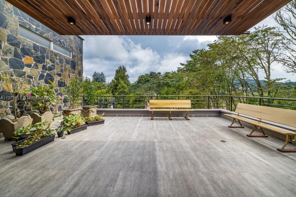 PORCELACION VALLE ALTO - Residential