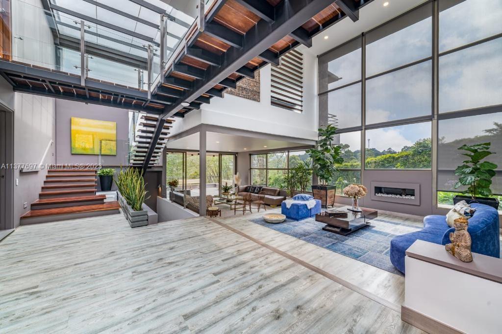 PORCELACION VALLE ALTO - Residential