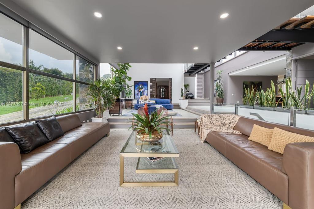 PORCELACION VALLE ALTO - Residential