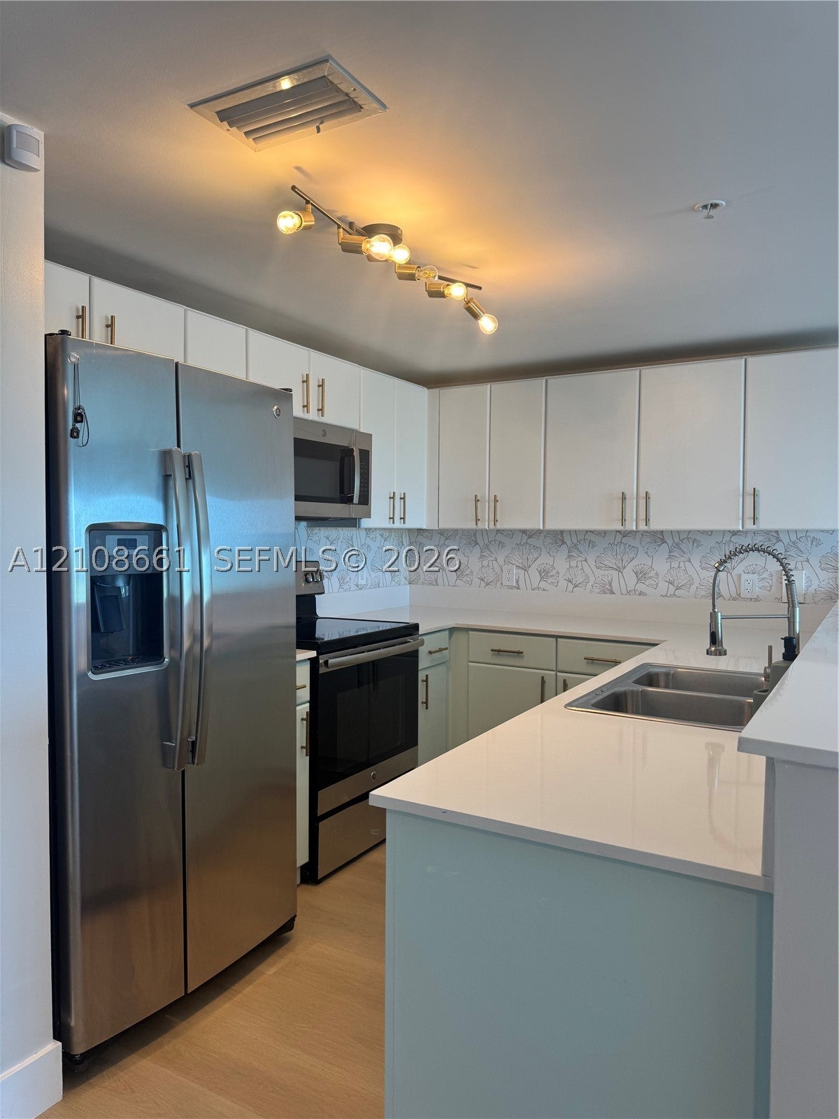 2740 SW 28th Ter 705