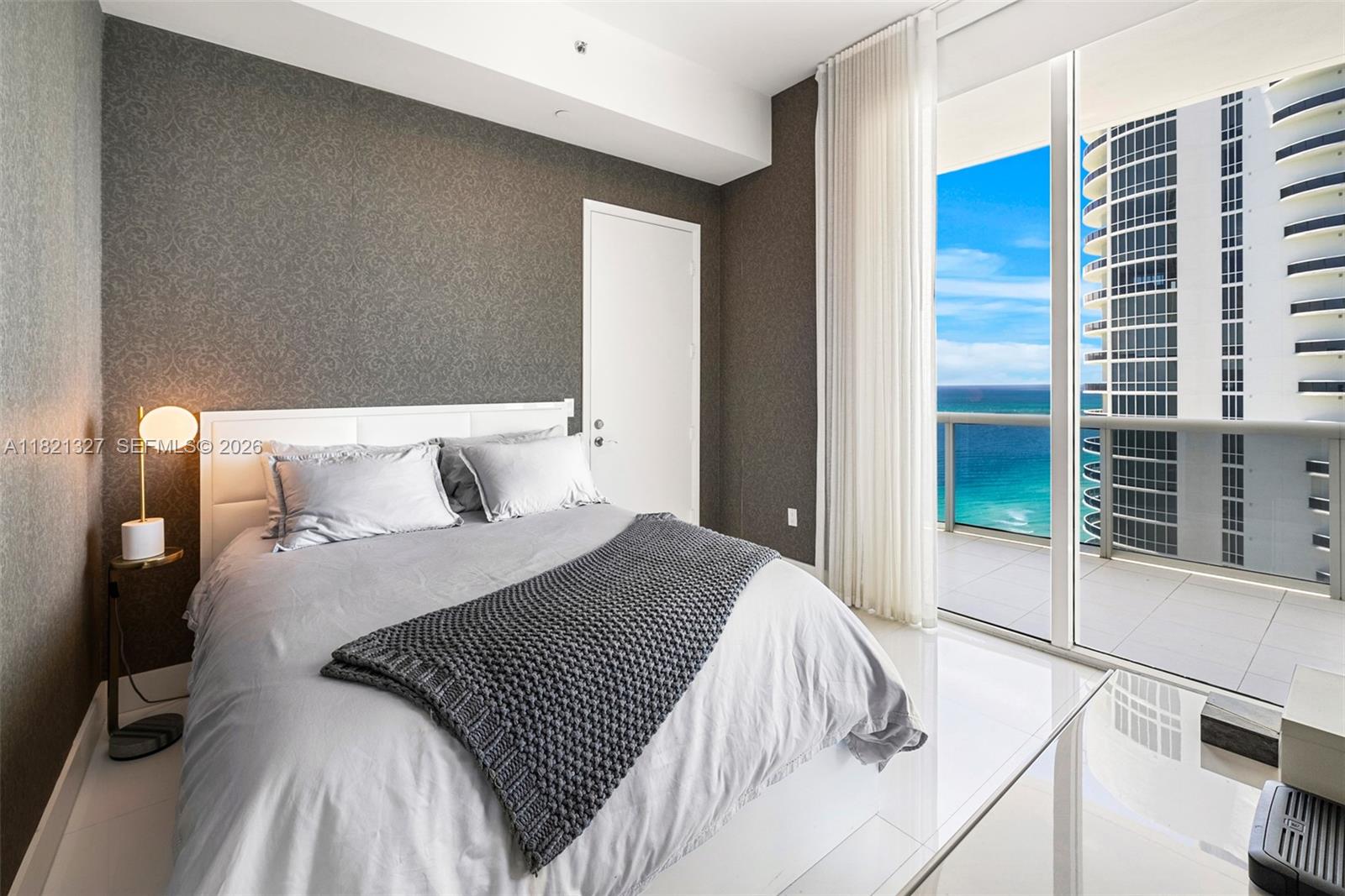 TDR TOWER II CONDO - Residential