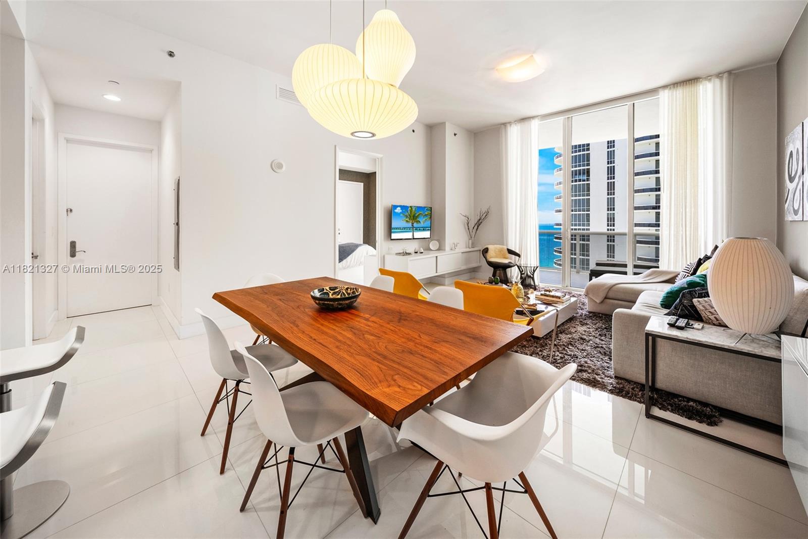 TDR TOWER II CONDO - Residential