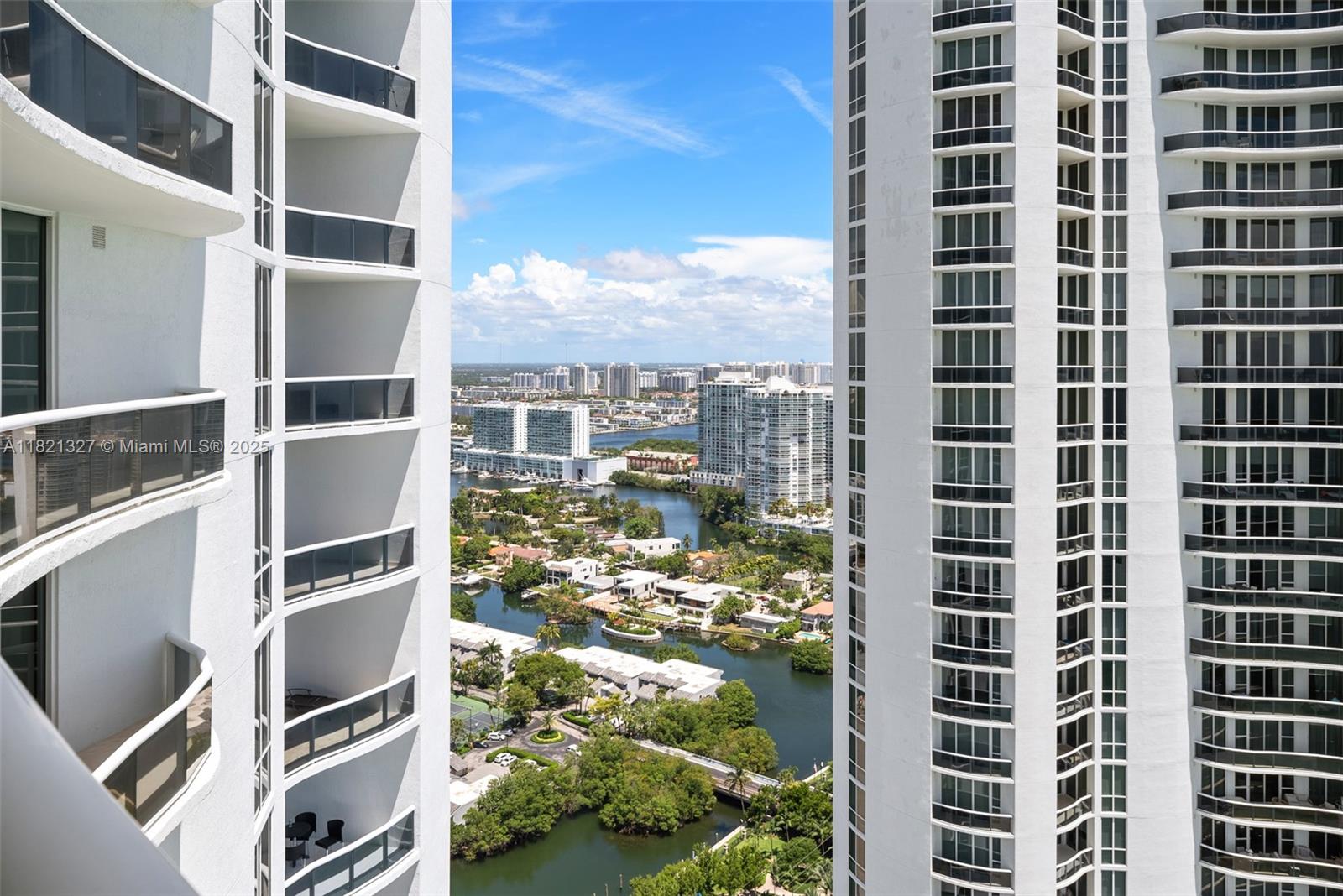 TDR TOWER II CONDO - Residential