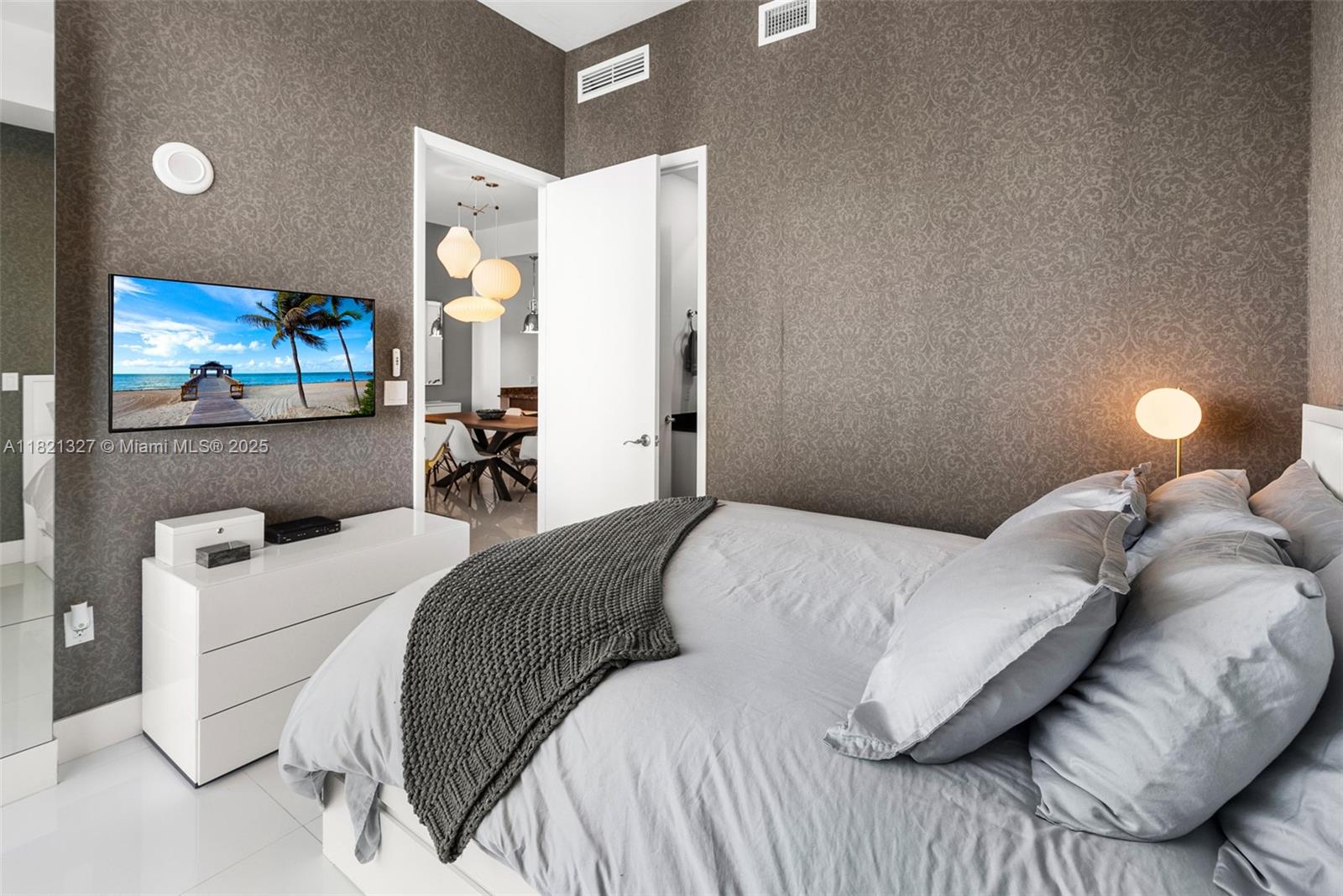 TDR TOWER II CONDO - Residential