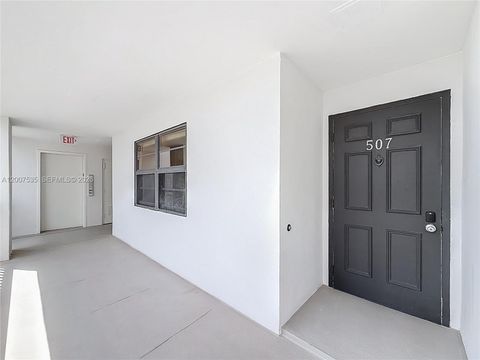 Tiny photo for 3100 NE 48th St #507, Fort Lauderdale, FL 33308 (MLS # A12007535)