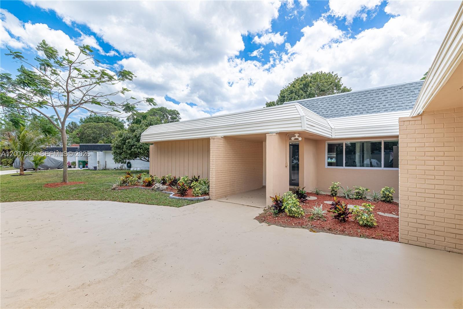 WOODLANDS SEC FIVE - Residential