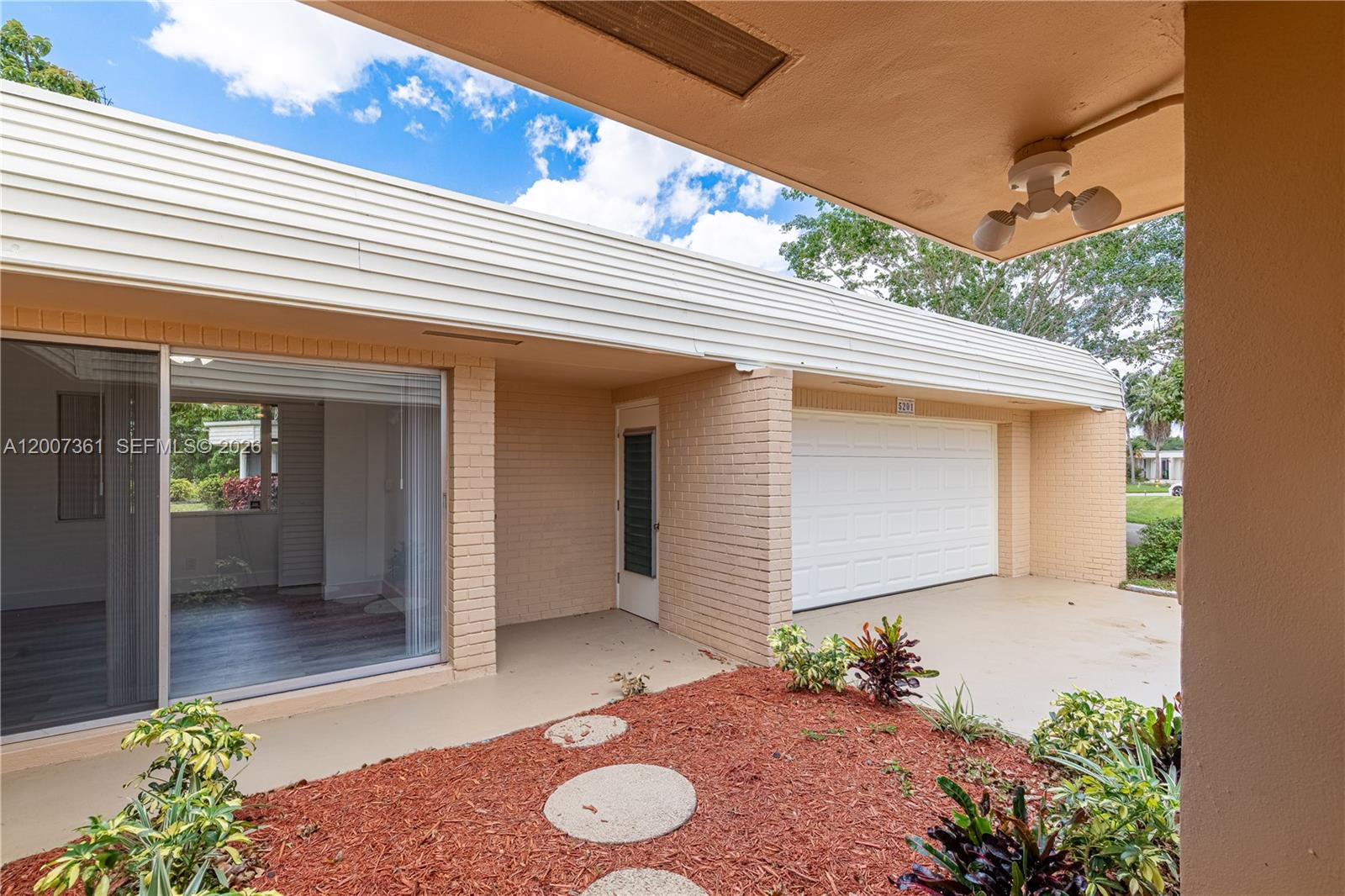 WOODLANDS SEC FIVE - Residential