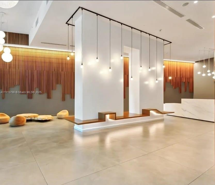 WIND CONDO - Residential