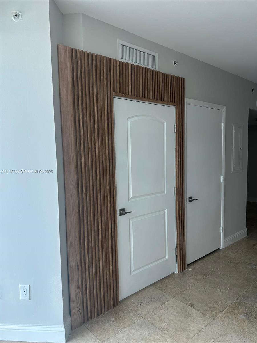 WIND CONDO - Residential