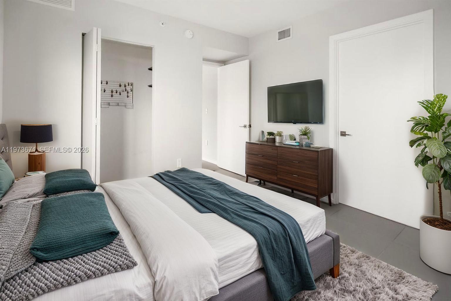 5252 PASEO CONDO - Residential