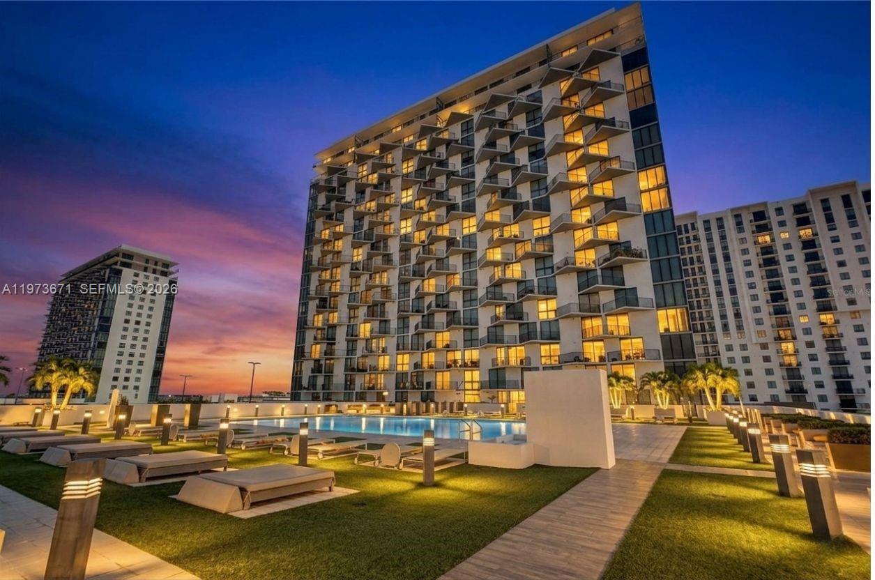 5252 PASEO CONDO - Residential