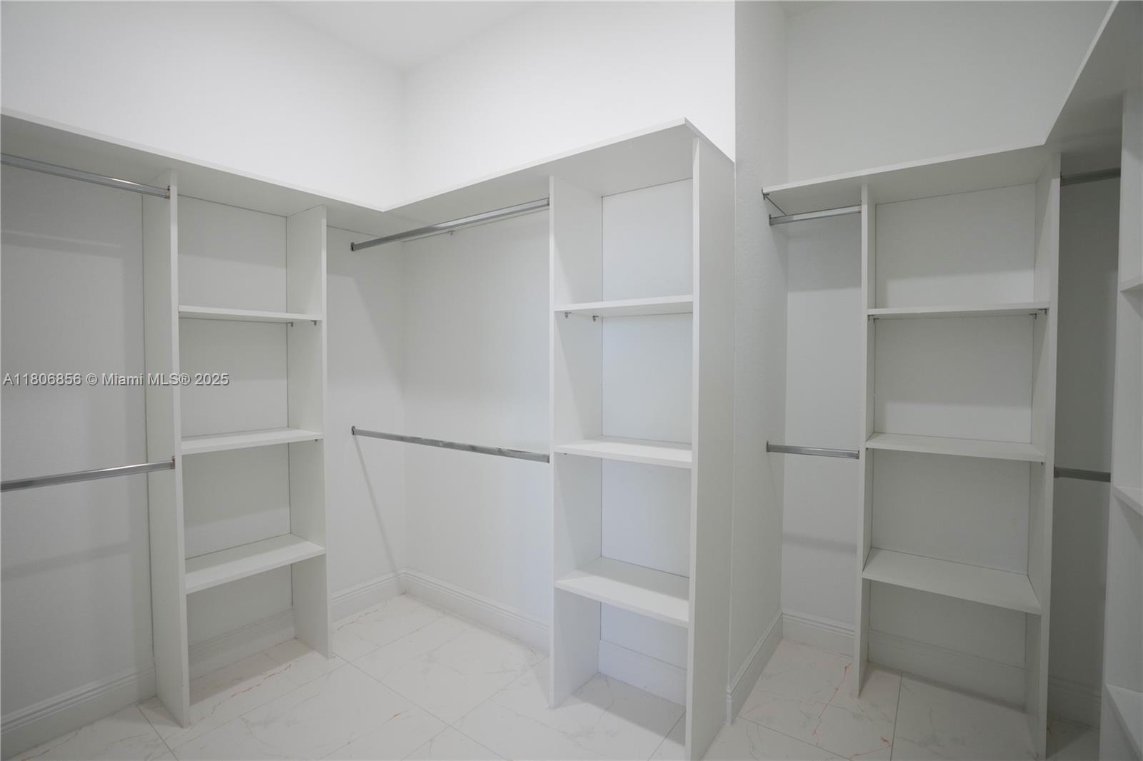 Port Labelle - Residential