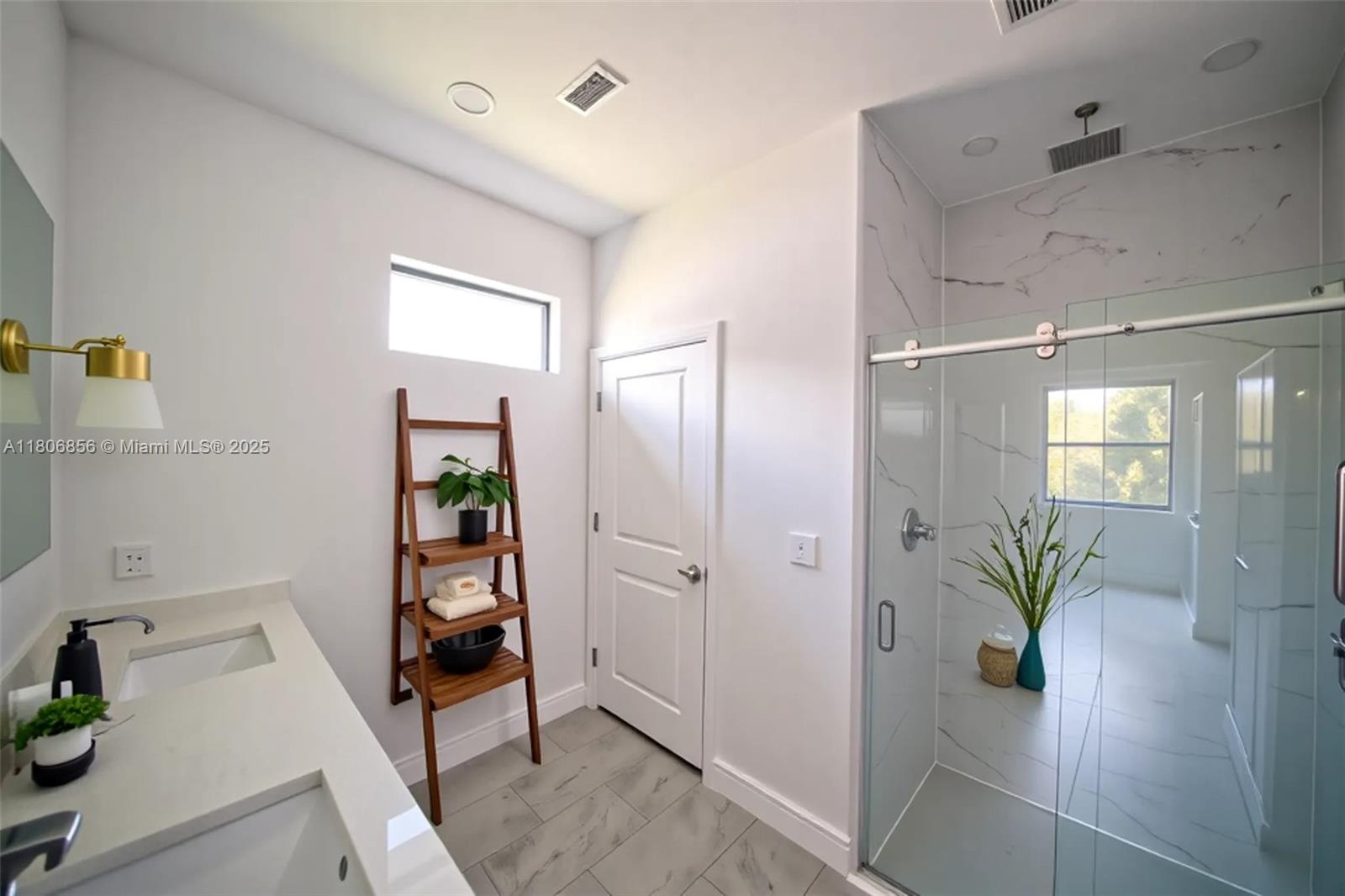 Port Labelle - Residential