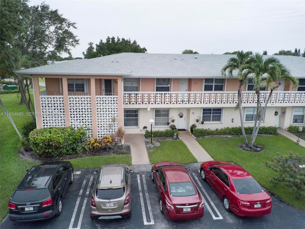 Photo of 1521 NW 18th Ave #101, Delray Beach, FL 33445 (MLS # A11954645)
