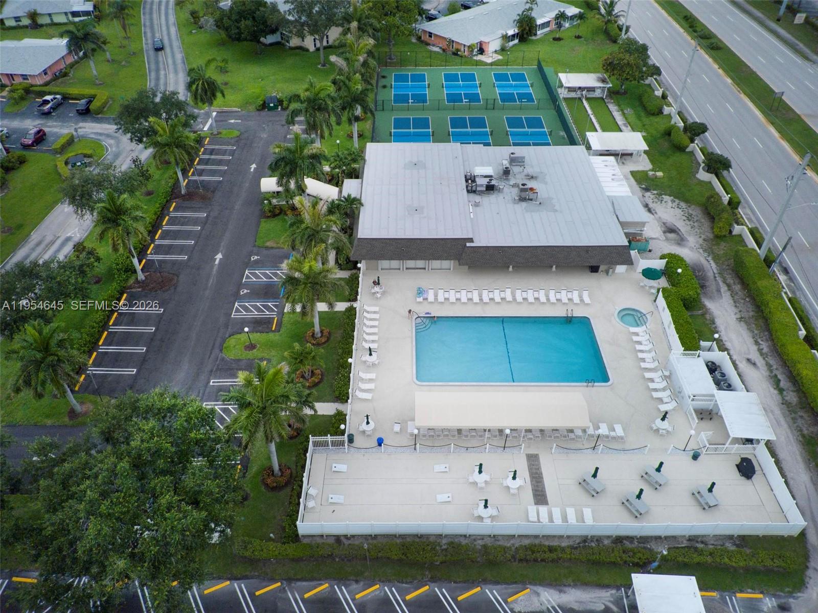 PINES OF DELRAY NORTH CON - Residential