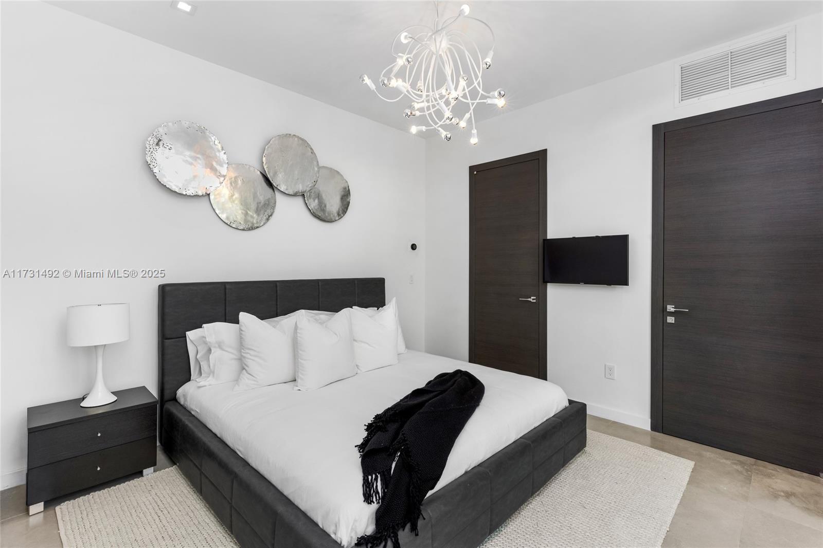 EASTERN SHORES 1ST ADDN - Residential