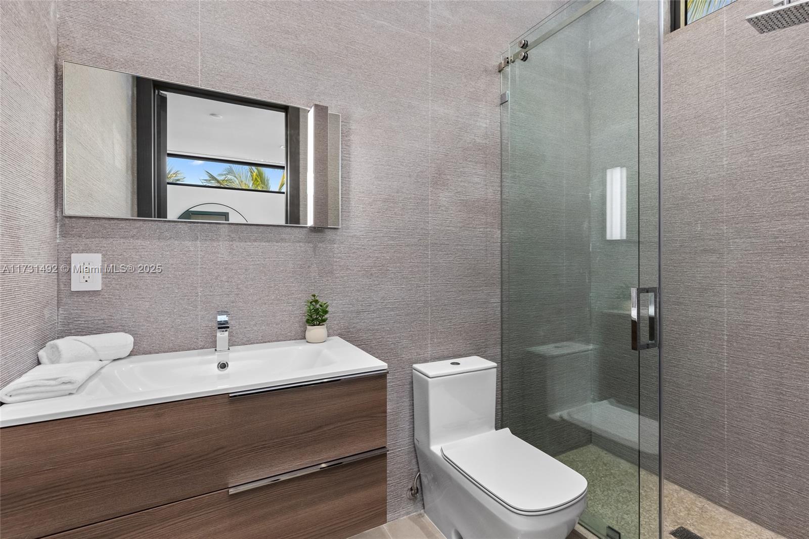 EASTERN SHORES 1ST ADDN - Residential
