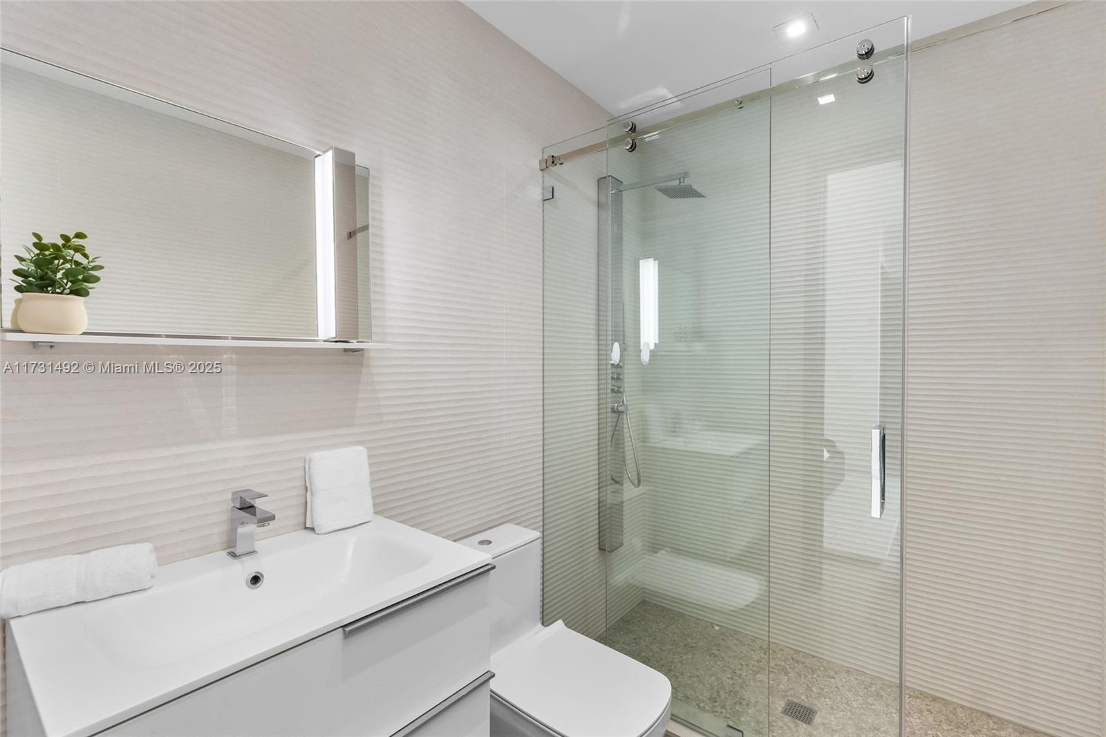 EASTERN SHORES 1ST ADDN - Residential