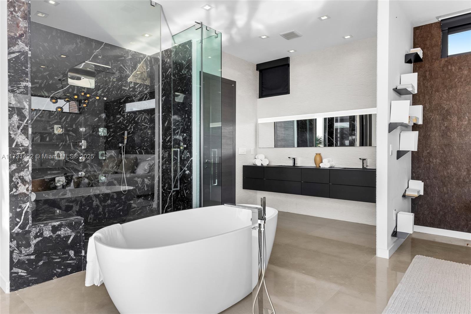 EASTERN SHORES 1ST ADDN - Residential