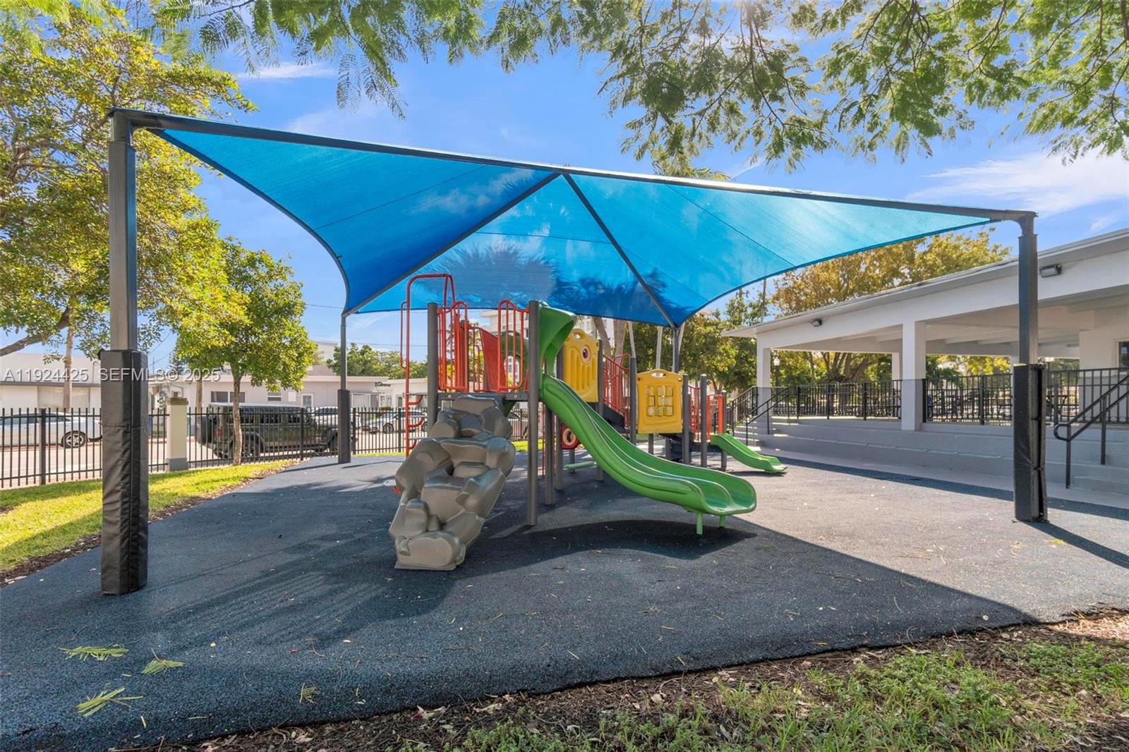 THE LOFTS AT TATUM CONDO - Residential