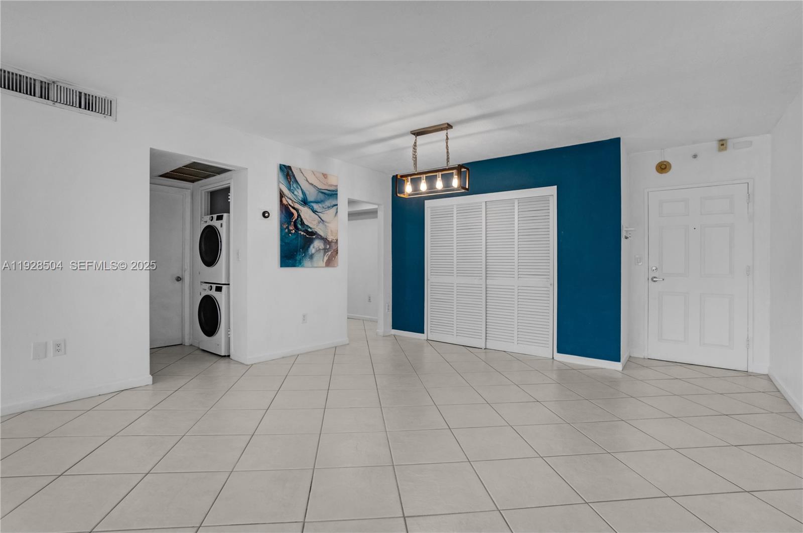 ISLAND POINTE CONDO - Residential Lease