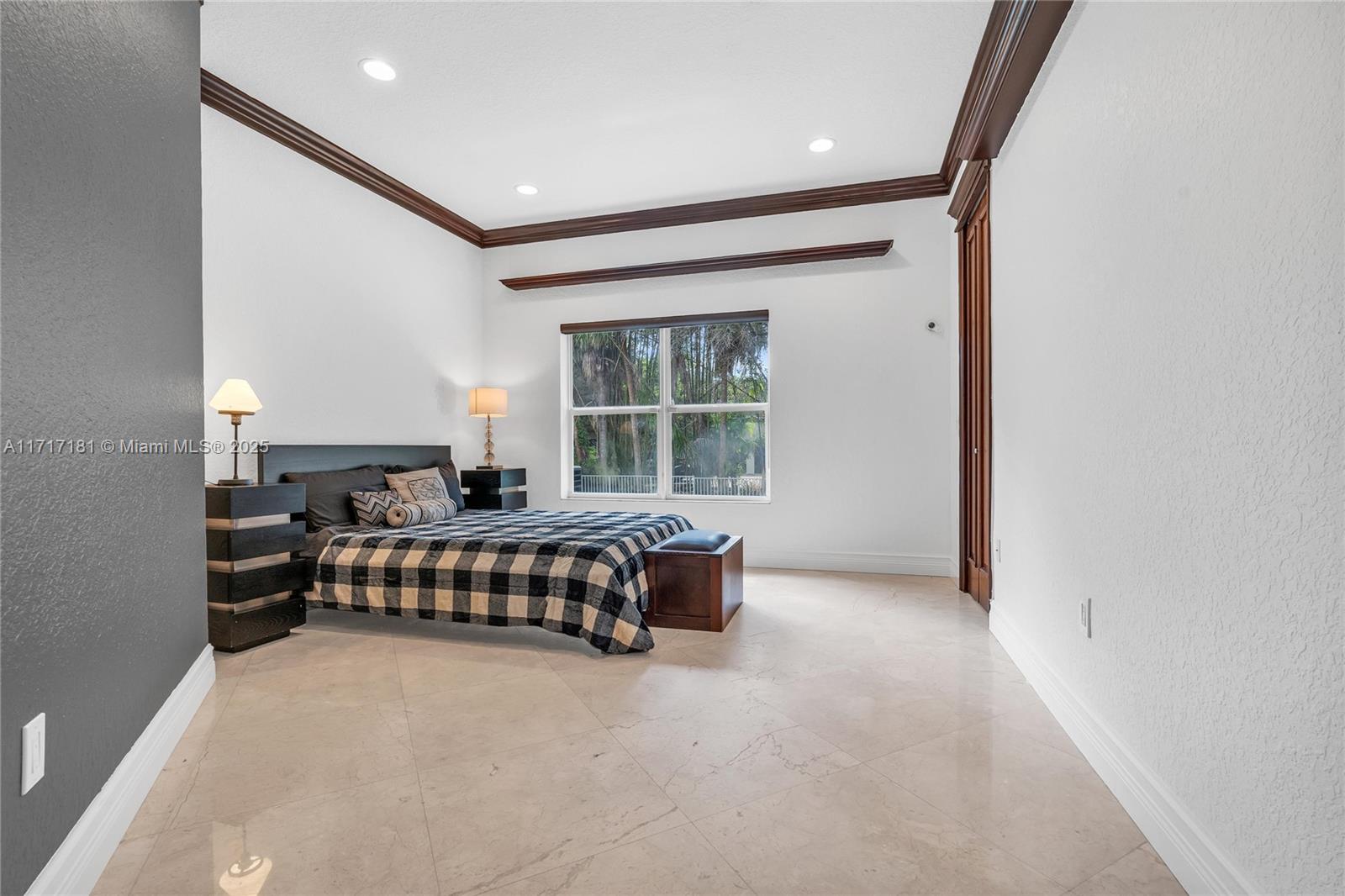 EVERGLADES SUGAR & LAND C - Residential