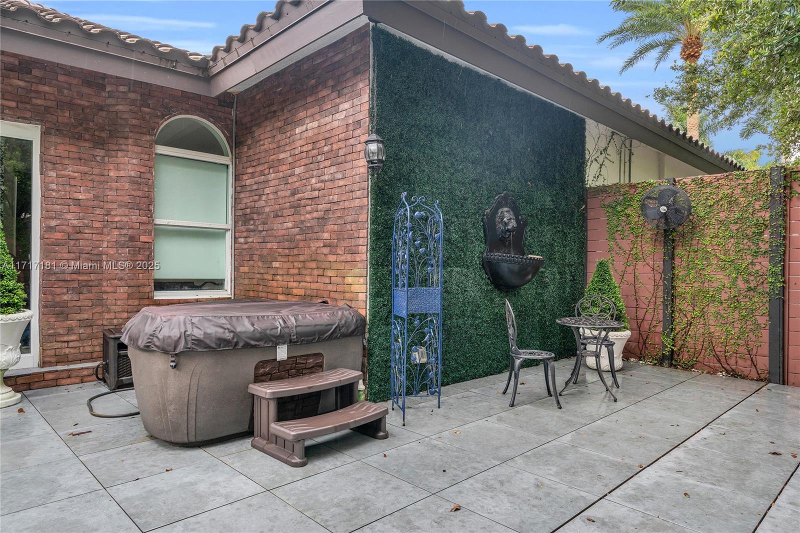 EVERGLADES SUGAR & LAND C - Residential