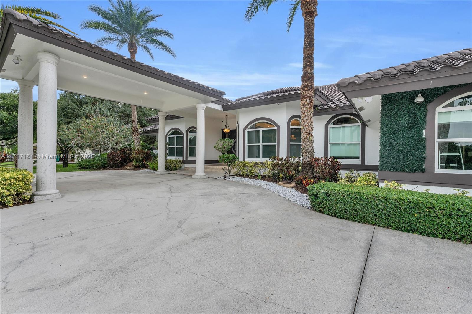 EVERGLADES SUGAR & LAND C - Residential