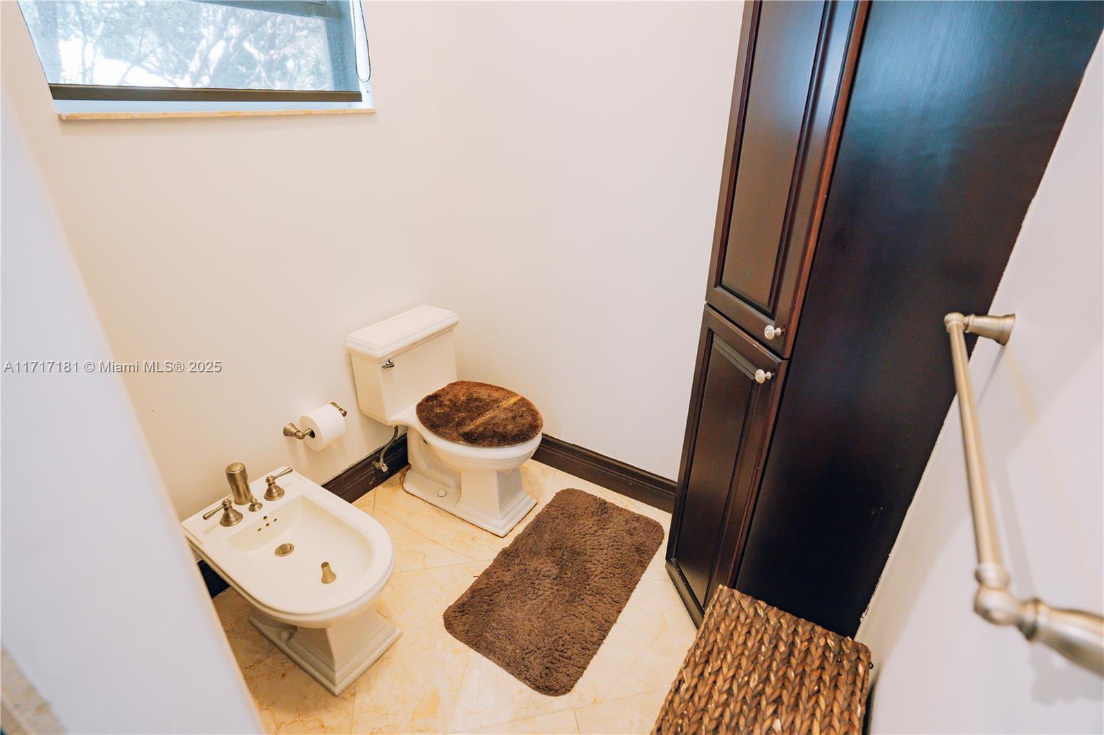 EVERGLADES SUGAR & LAND C - Residential