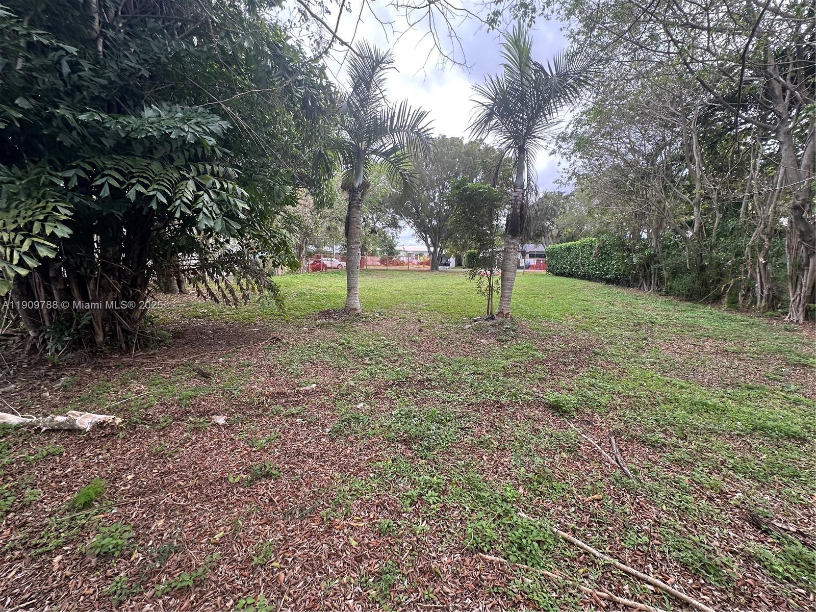 MIAMI SHORES SEC 5 - Land