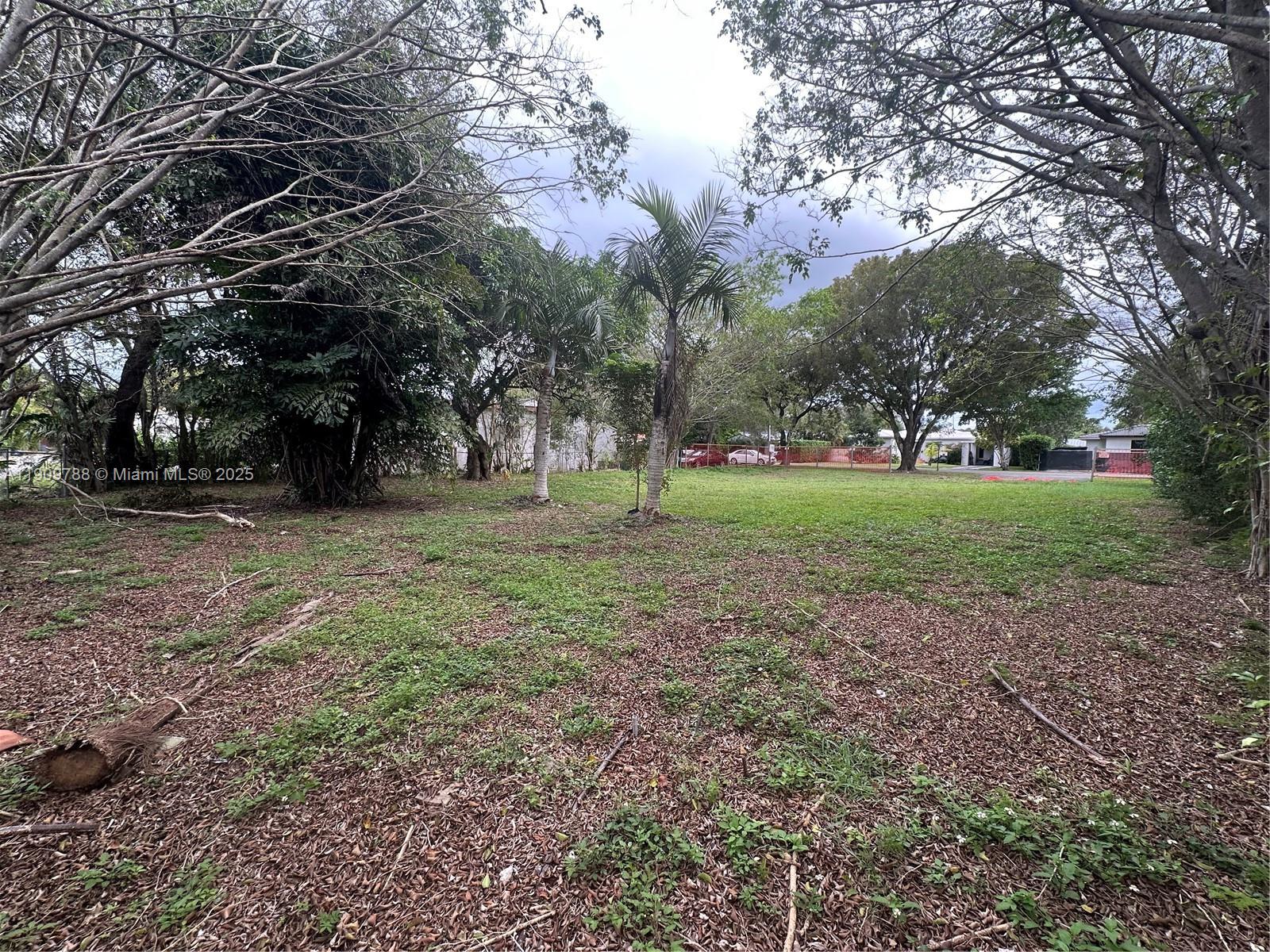 MIAMI SHORES SEC 5 - Land