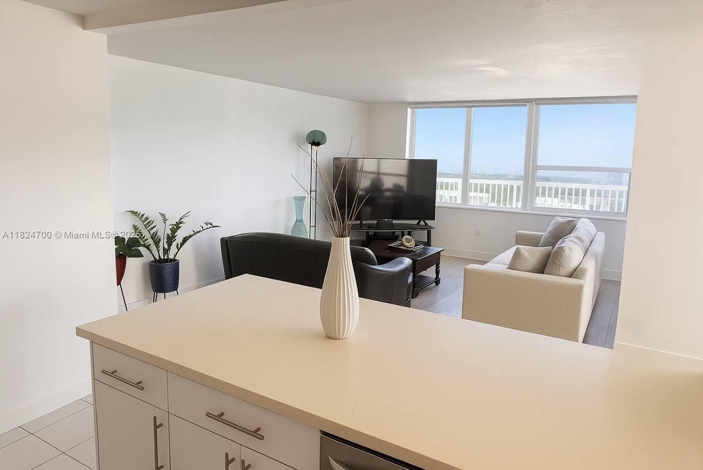 COMMODORE PLAZA CONDO - Residential