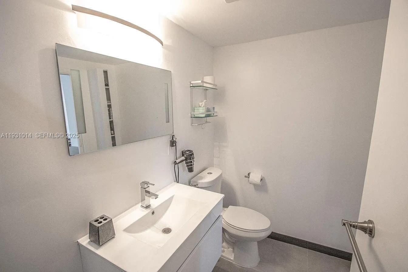 COLLEGE PARK - Residential Income