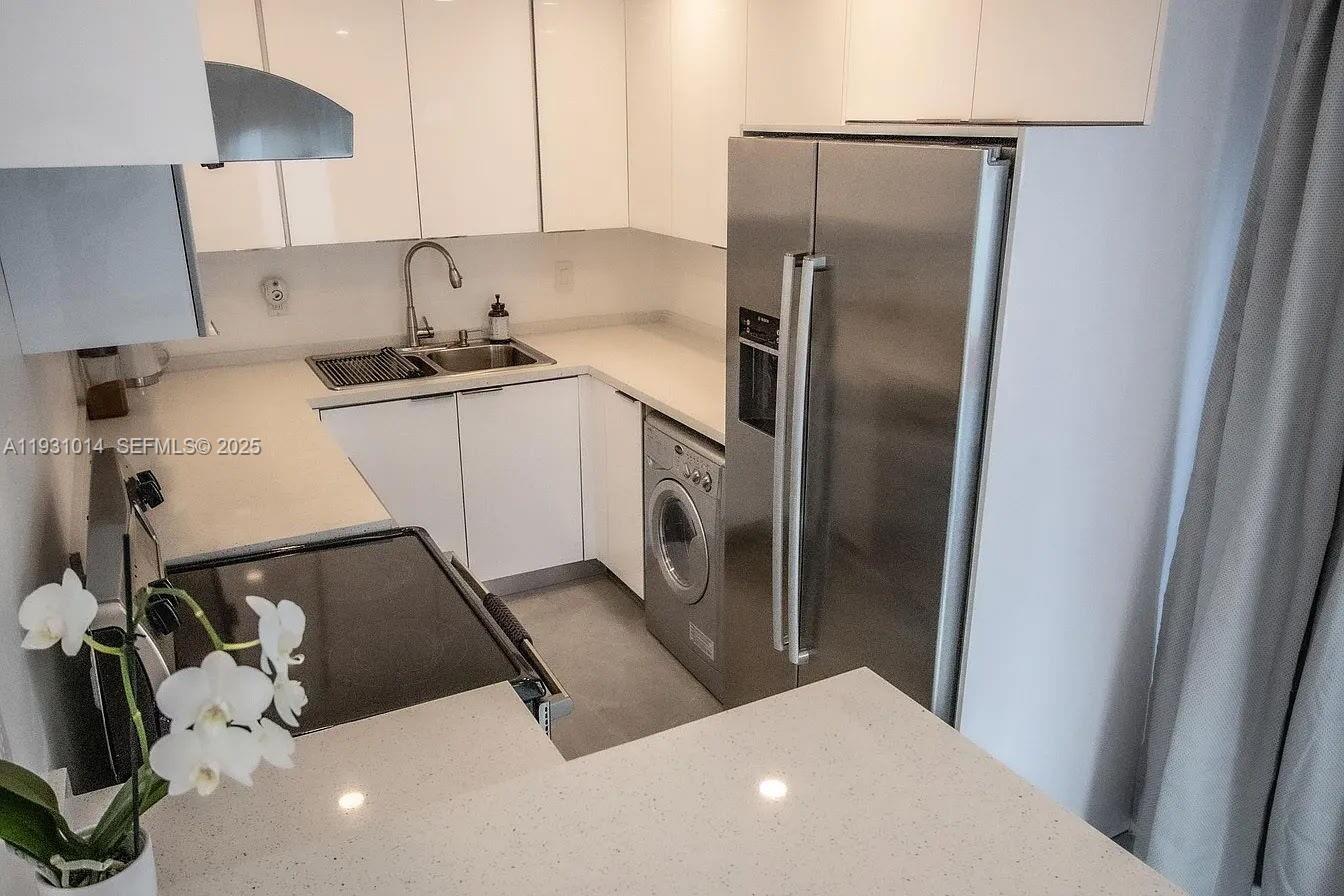 COLLEGE PARK - Residential Income