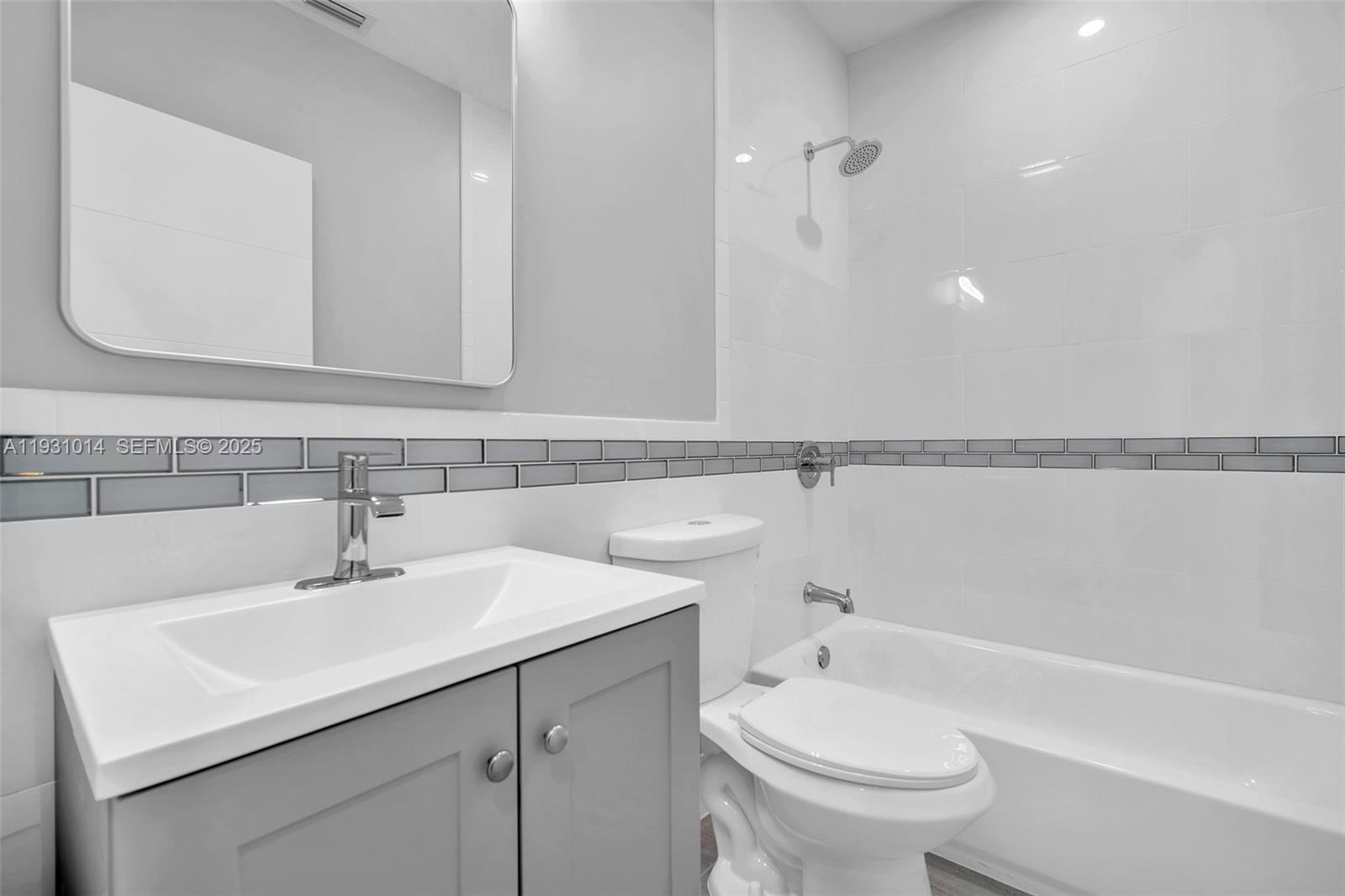 COLLEGE PARK - Residential Income