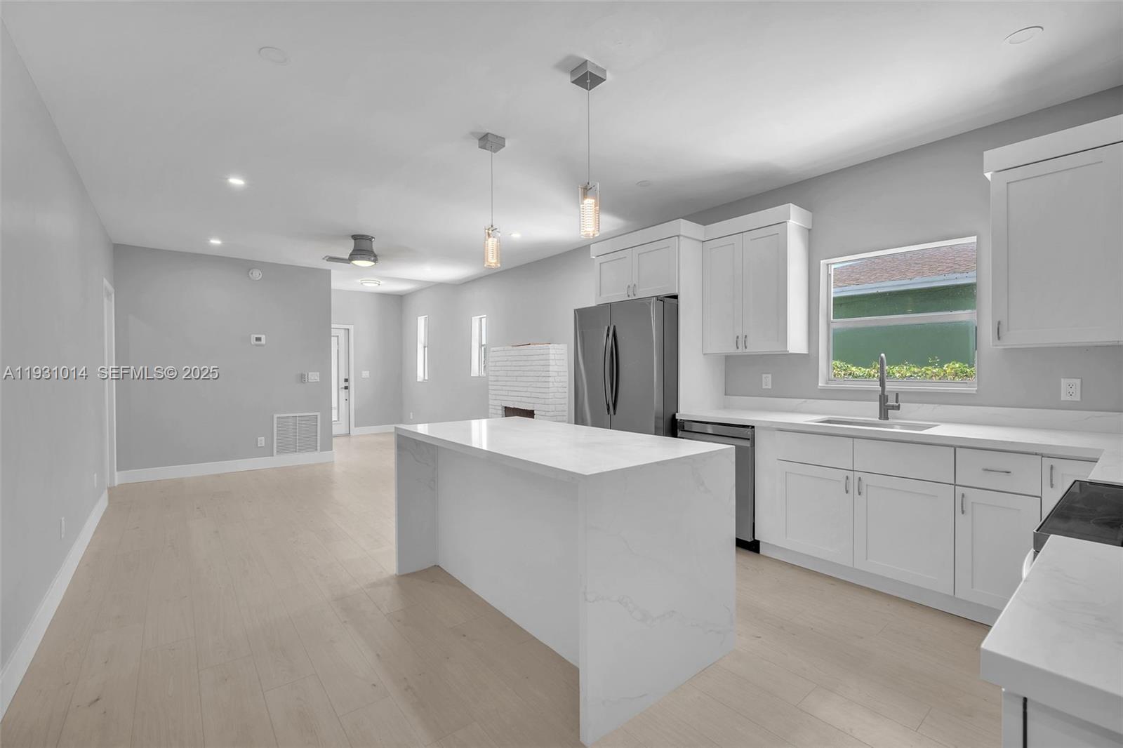 COLLEGE PARK - Residential Income