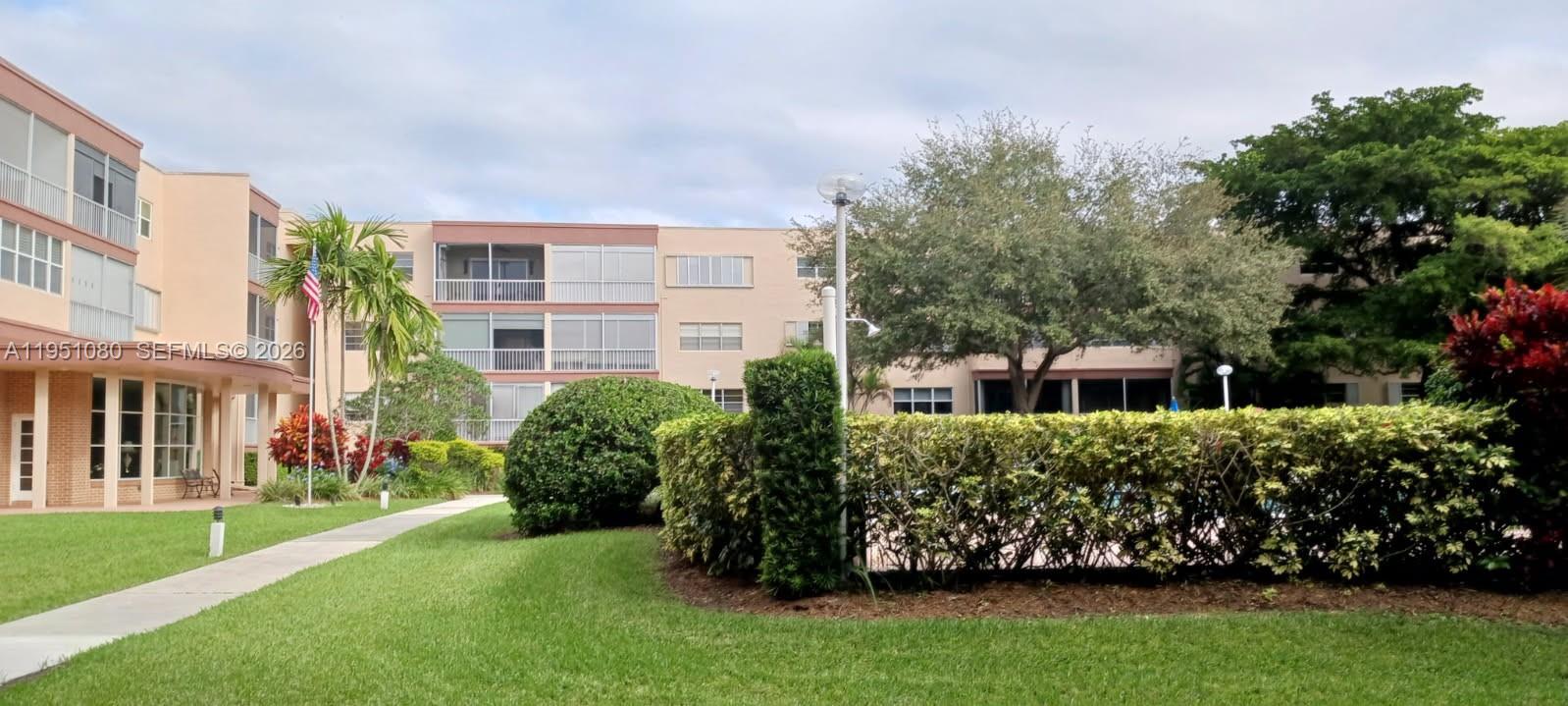 PLANTATION TERRACE CONDO - Residential