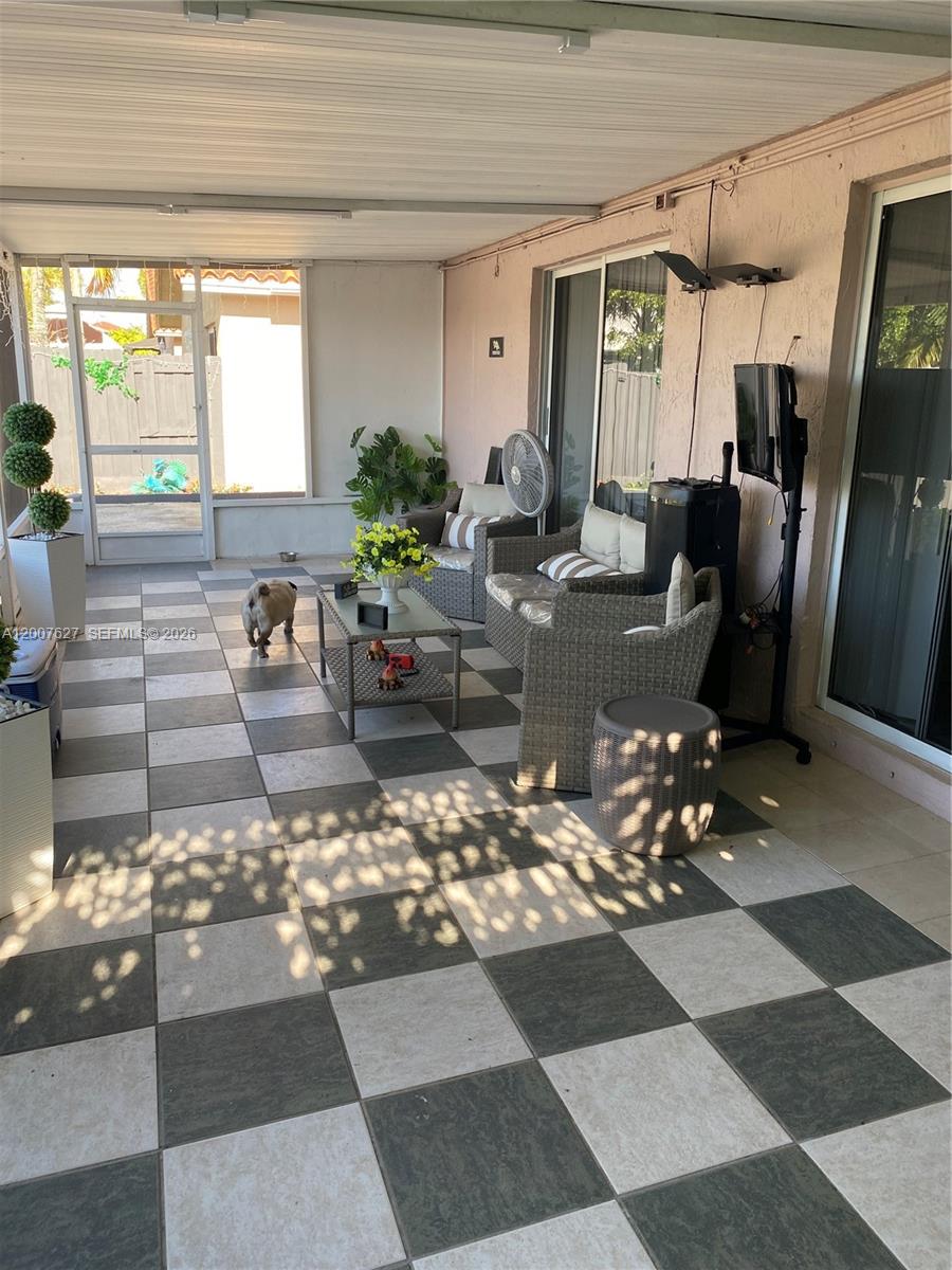 Villa Sevilla - Residential