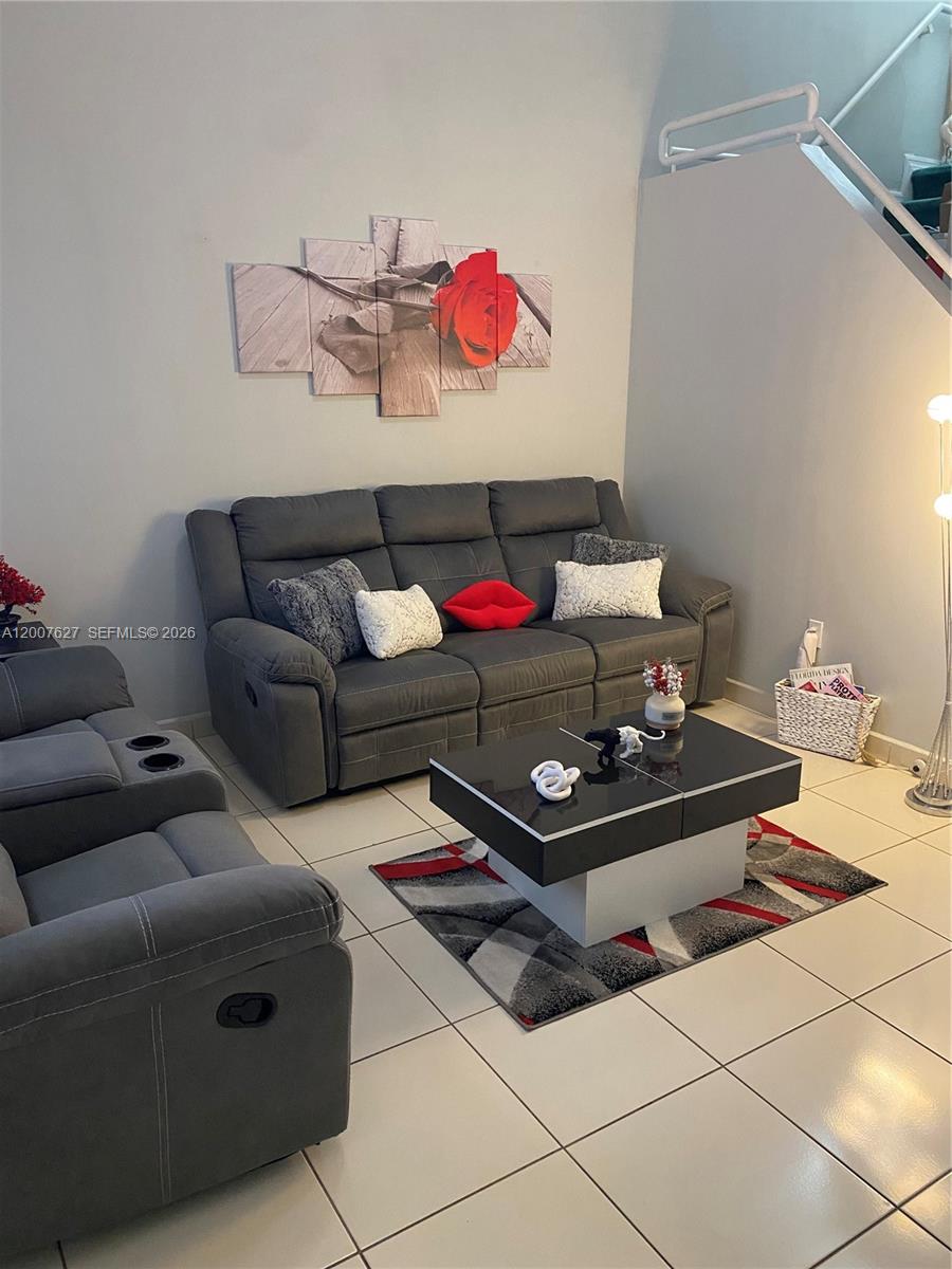 Villa Sevilla - Residential