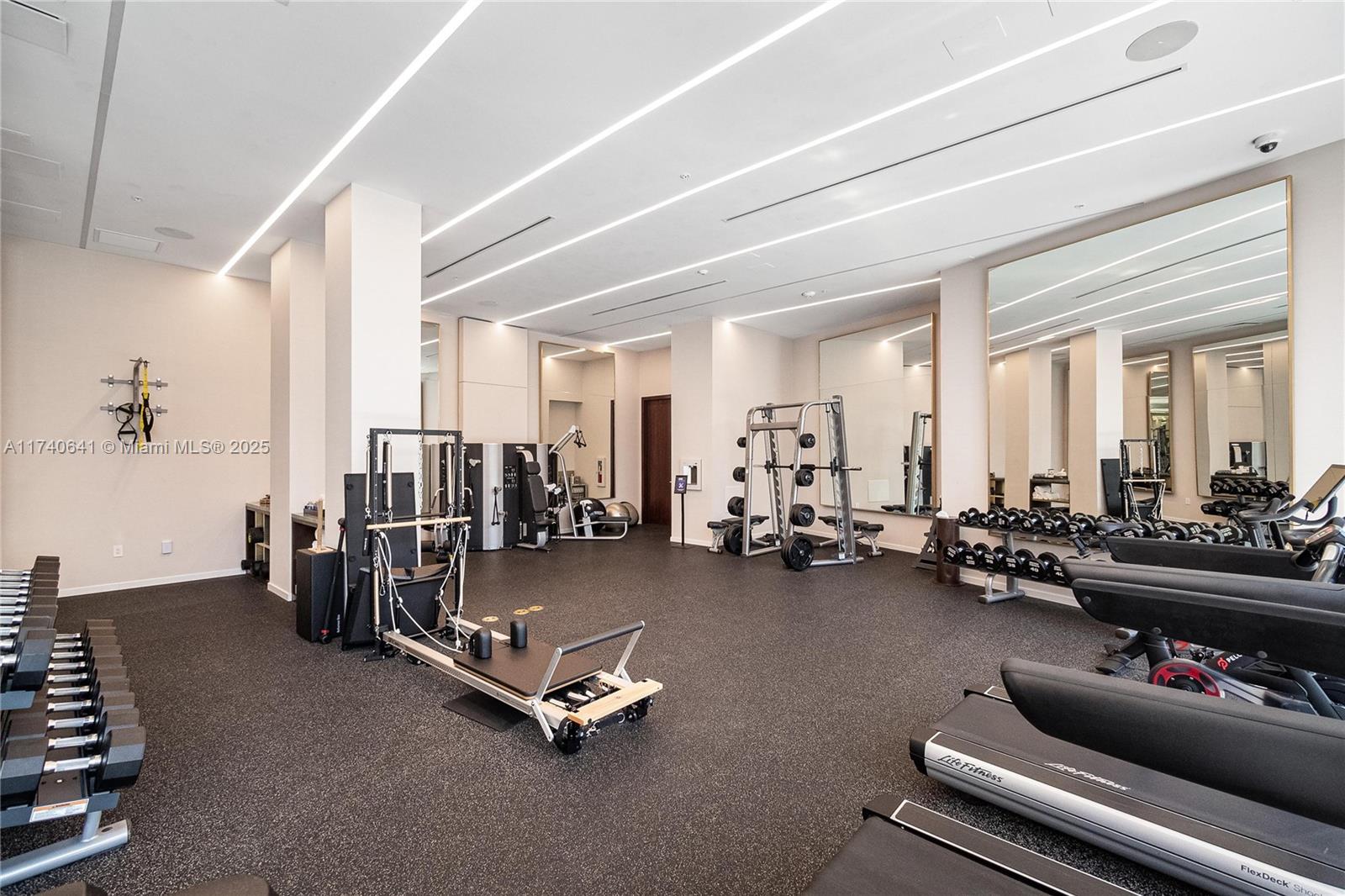 ONE OCEAN CONDO - Residential