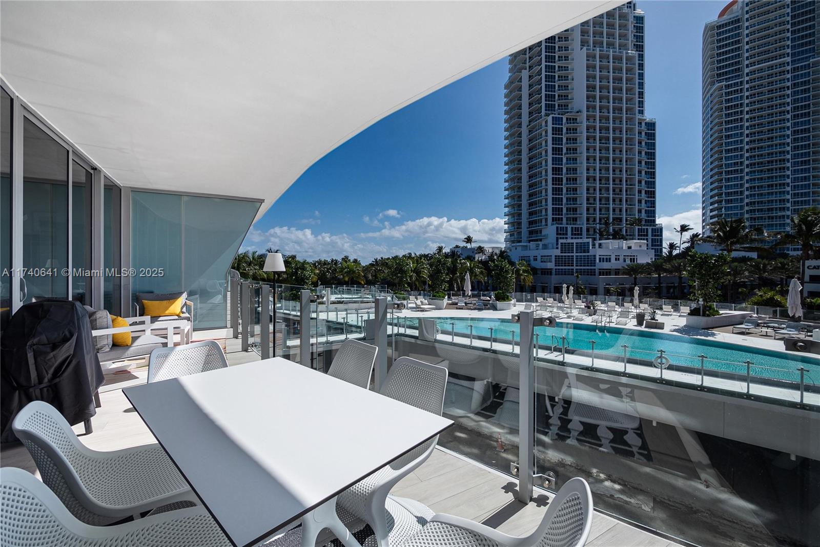 ONE OCEAN CONDO - Residential