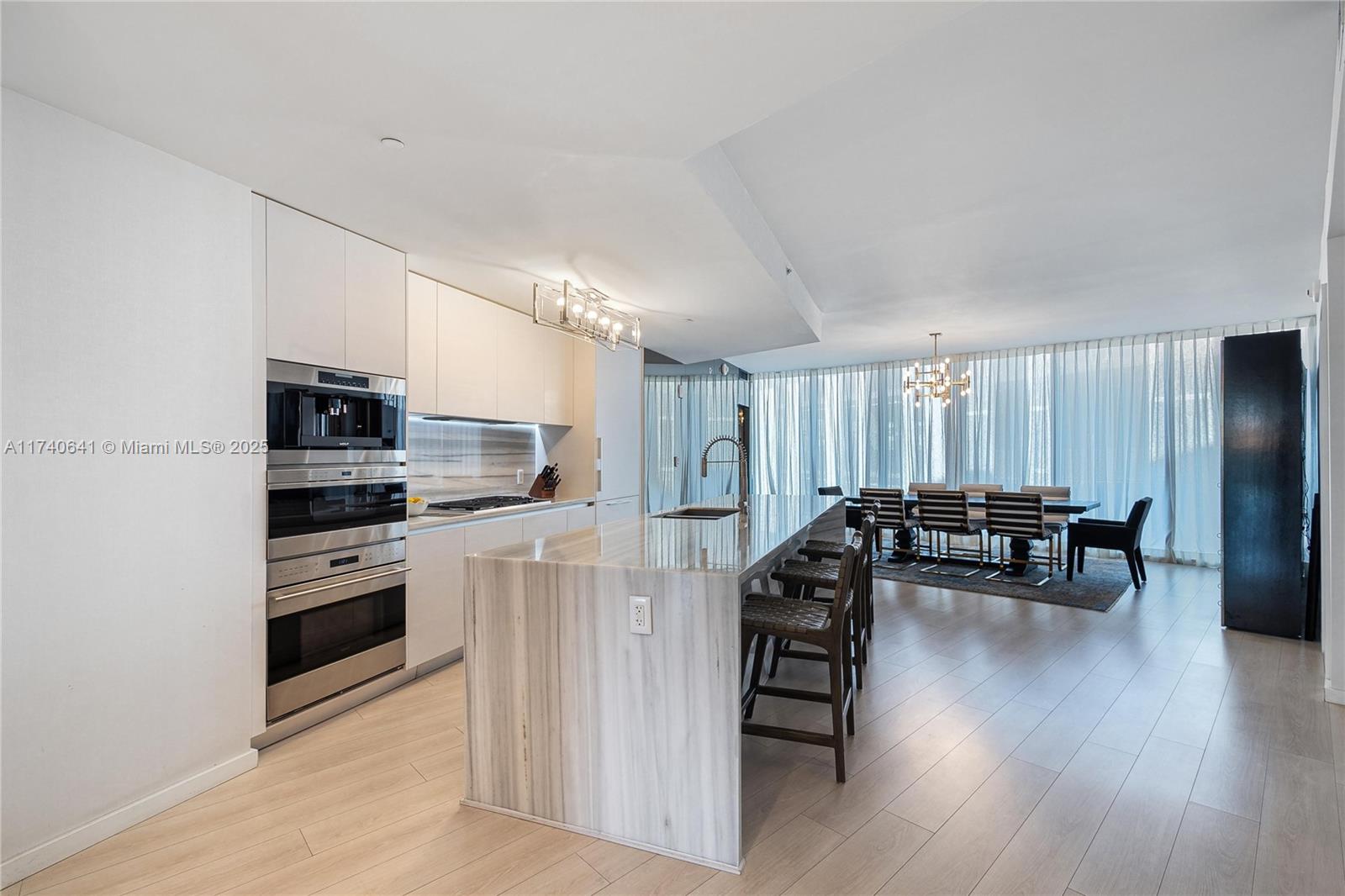 ONE OCEAN CONDO - Residential