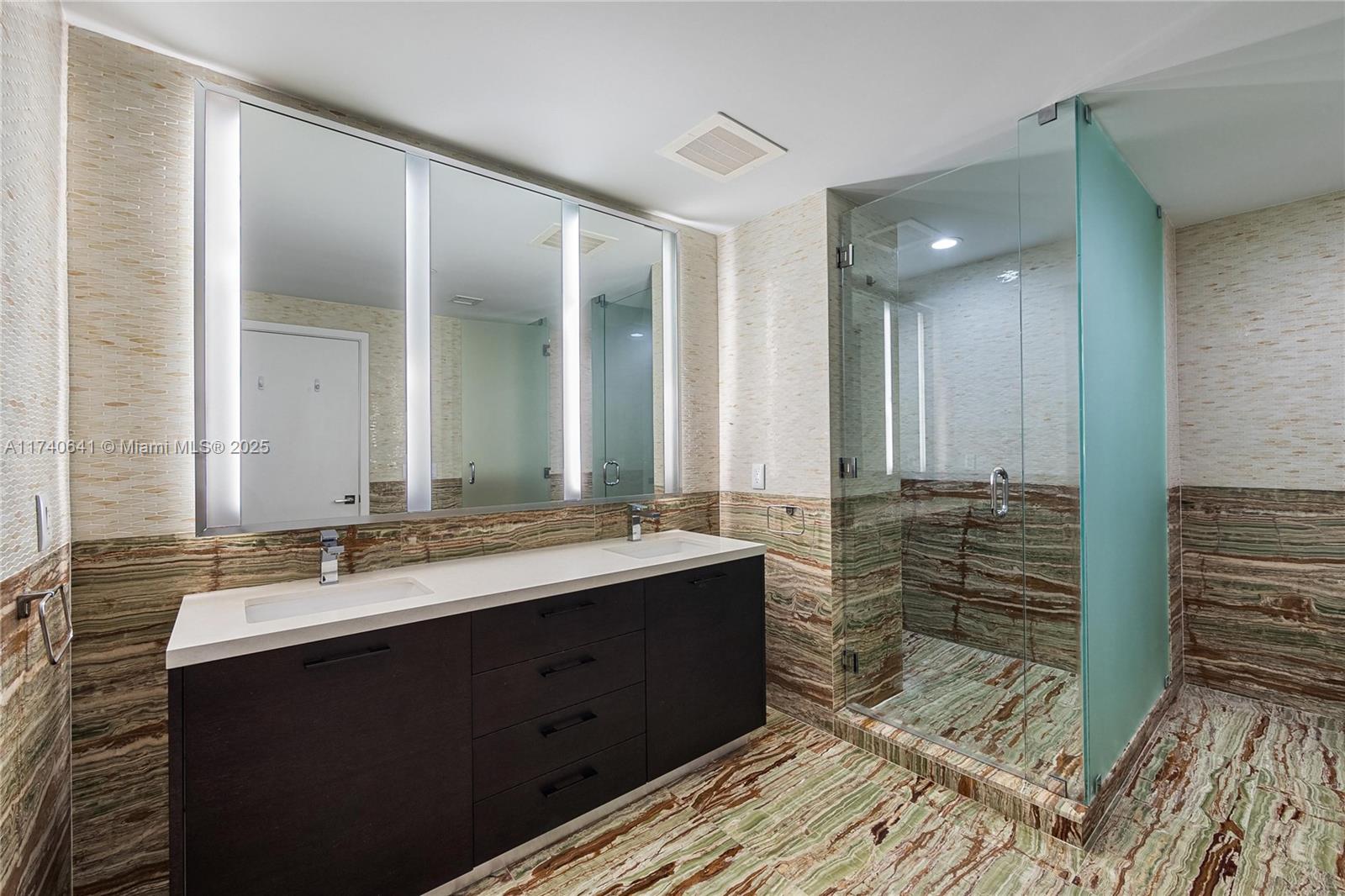 ONE OCEAN CONDO - Residential