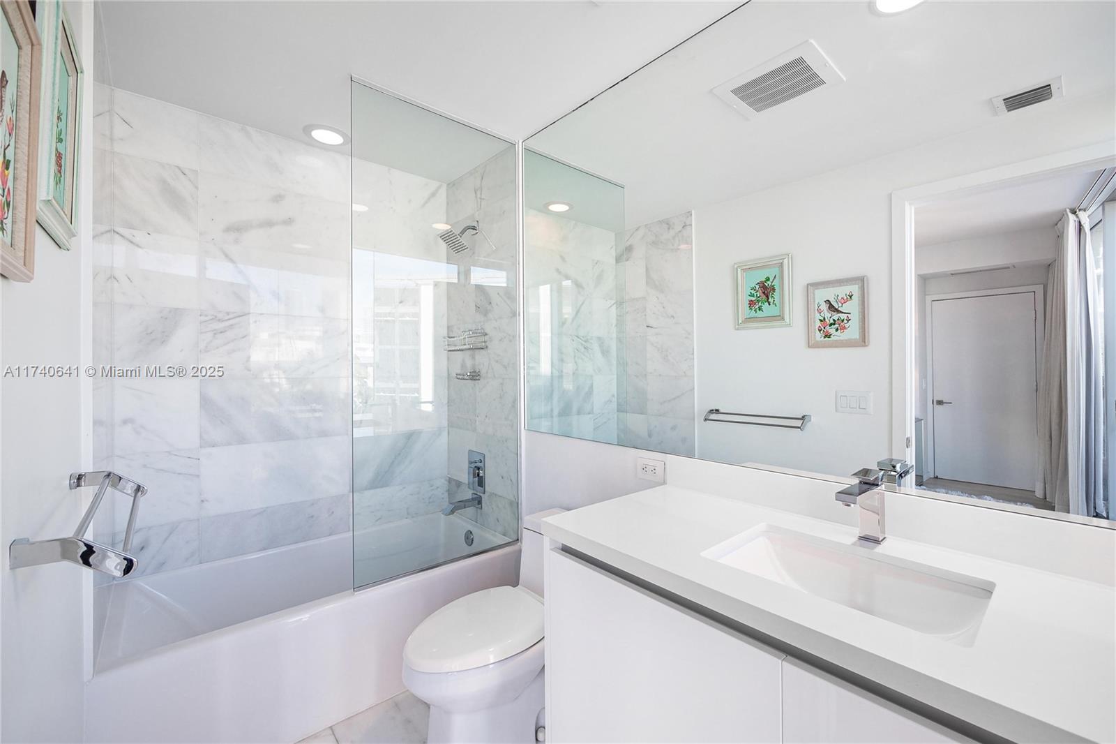 ONE OCEAN CONDO - Residential