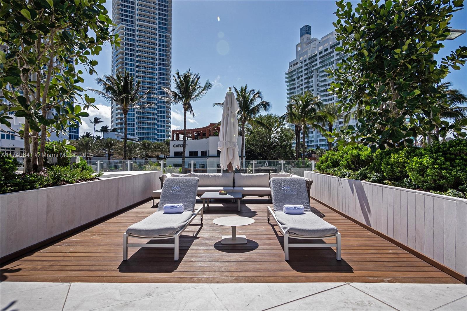 ONE OCEAN CONDO - Residential